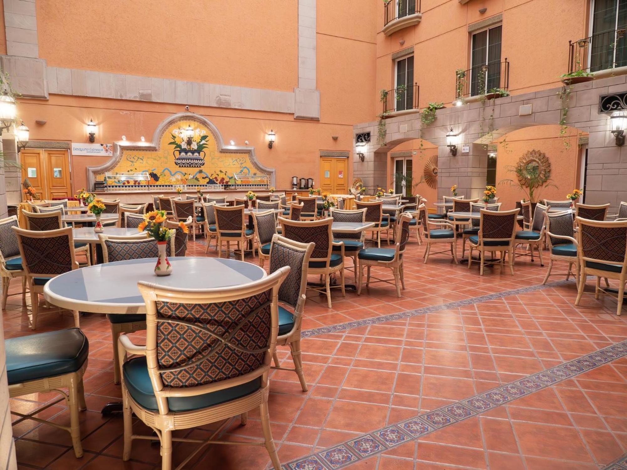 Holiday Inn Express Silao-Aeropuerto Bajio By Ihg Exteriér fotografie