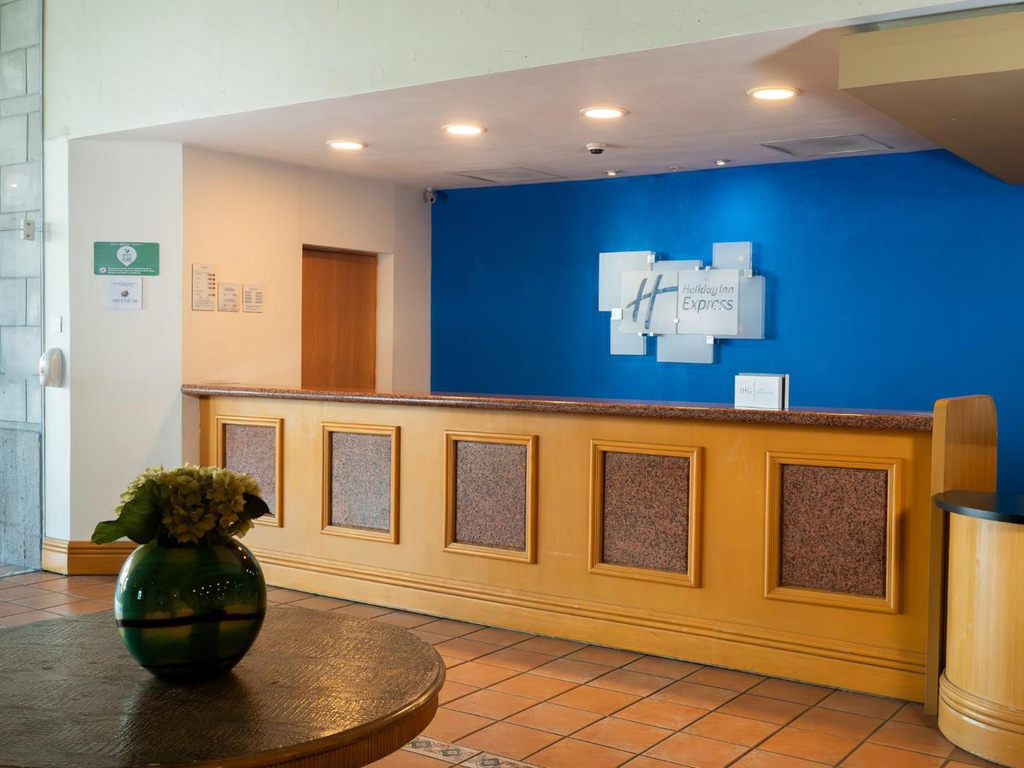 Holiday Inn Express Silao-Aeropuerto Bajio By Ihg Exteriér fotografie