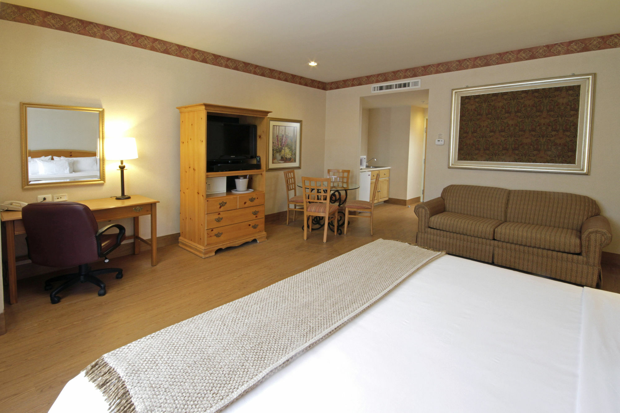 Holiday Inn Express Silao-Aeropuerto Bajio By Ihg Exteriér fotografie